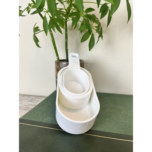 Vintage MK White Nesting Measuring Cups / Taiwan / Retro Kitchen / Country - Picture 4 of 6